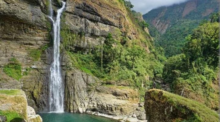 The AW-ASEN FALLS which is one of the tallest falls in the Ilocos Region 1 Ph