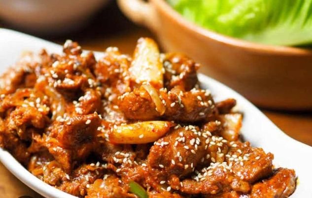 How to cook korean spicy pork? (Dwaejigogi bokkeum)