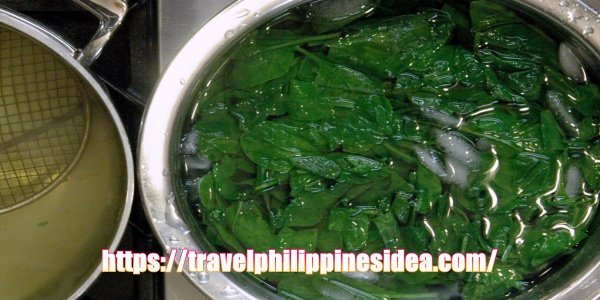 Spinach Side Dish (Sigeumchi Namul)