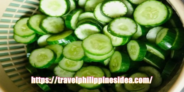 Spicy Cucumber Salad ( Oi Muchim )